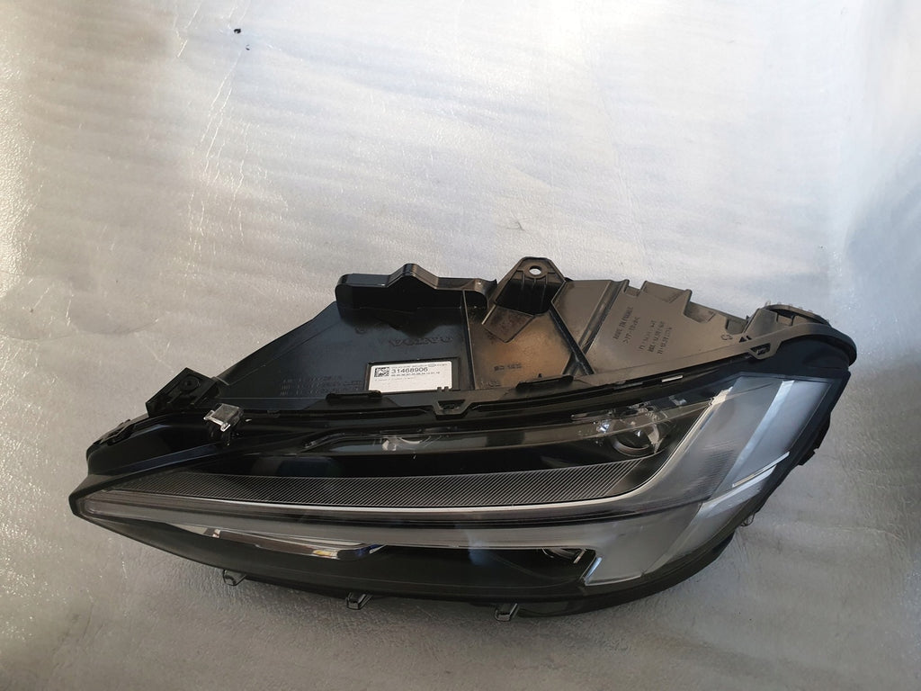 Frontscheinwerfer Volvo S90 V90 31468906 LED Ein Stück (Rechts oder Links) SCH7932525169qp