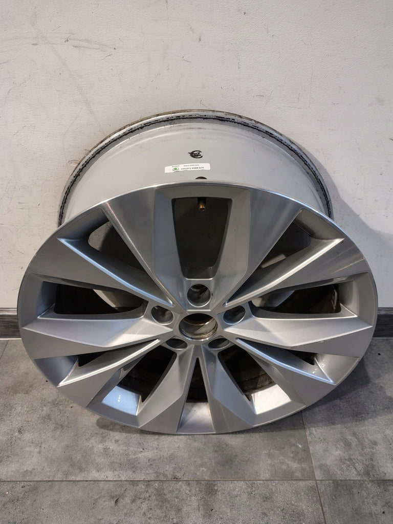 1x Alufelge 18 Zoll 8.0" 5x112 44ET 3V0601025R Skoda Superb Rim Wheel FEL2944093482jw