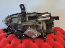 Laden Sie das Bild in den Galerie-Viewer, Frontscheinwerfer Alfa Romeo Giulietta 50520228 Rechts Scheinwerfer Headlight SCH4074705782ww