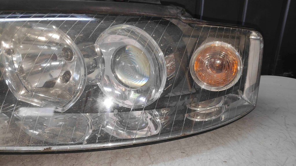 Frontscheinwerfer Audi A4 B6 Xenon Ein Stück (Rechts oder Links) Headlight SCH5841336902ay