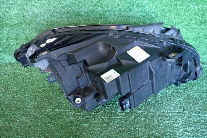 Frontscheinwerfer Mercedes-Benz W246 A2469066101 LED Links Headlight SCH5337908548mb