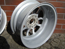 Load image into Gallery viewer, 1x Alufelge 16 Zoll 7.0&quot; 5x120 40ET Glanz Silber 6796202 BMW 1 F20 Rim Wheel