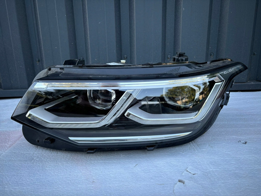 Frontscheinwerfer VW Tiguan 5NB941081H Links Scheinwerfer Headlight