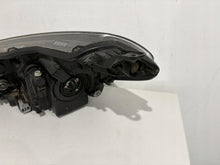 Laden Sie das Bild in den Galerie-Viewer, Frontscheinwerfer Toyota Yaris 0D-197 0D-198 0D-199 0D-200 III0D-197 LED Rechts SCH8453732592yv