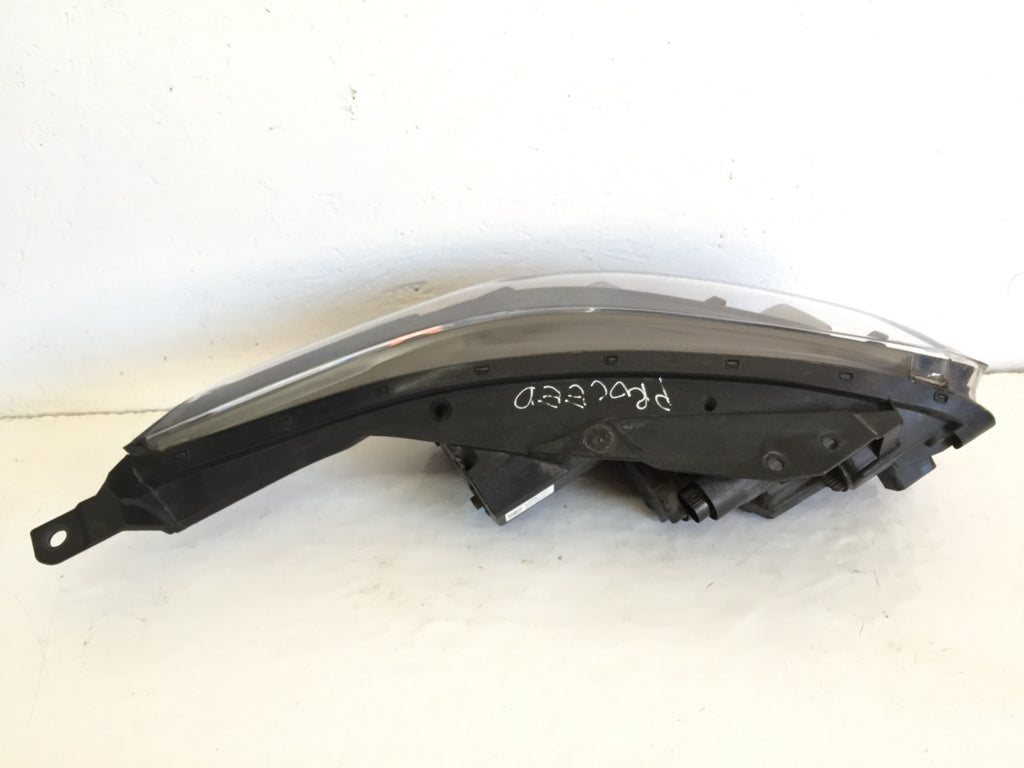 Frontscheinwerfer Kia Ceed 92102-J7500P LED Ein Stück (Rechts oder Links)