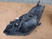 Load image into Gallery viewer, Frontscheinwerfer Toyota Yaris Ein Satz Scheinwerfer Headlight SCH1012069299qq