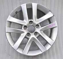 Laden Sie das Bild in den Galerie-Viewer, 1x Alufelge 16 Zoll 7.0" 5x108 50ET Glanz Silber 31414275 Volvo Xc70 Rim Wheel FEL3146105493vs