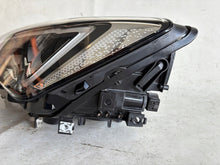 Laden Sie das Bild in den Galerie-Viewer, Frontscheinwerfer Seat Tarraco Kn2 5FJ941007J Full LED Rechts oder Links