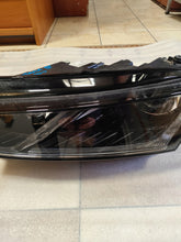 Laden Sie das Bild in den Galerie-Viewer, Frontscheinwerfer Skoda Octavia IV 5E4941015A Links Scheinwerfer Headlight SCH2370873204es