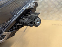 Laden Sie das Bild in den Galerie-Viewer, Frontscheinwerfer Toyota Rav 4 Links Scheinwerfer Headlight SCH9602488955le