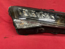 Laden Sie das Bild in den Galerie-Viewer, Frontscheinwerfer Skoda Superb III 3V1941016C Full LED Rechts Headlight