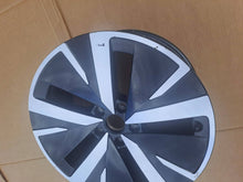 Load image into Gallery viewer, 1x Alufelge 18 Zoll 3J0601025D VW Passat Rim Wheel FEL3320079934dg