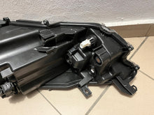 Laden Sie das Bild in den Galerie-Viewer, Frontscheinwerfer Toyota 4 Yaris Rechts Scheinwerfer Headlight SCH4706819886jd