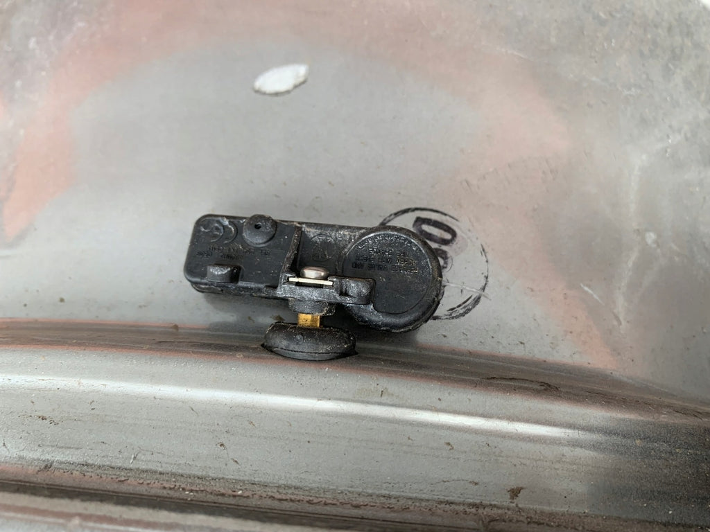 1x Alufelge 18 Zoll 8.0" 5x112 27ET Glanz Graphit 9673495377 Peugeot Rcz