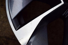 Laden Sie das Bild in den Galerie-Viewer, 1x Alufelge 17 Zoll 7.0&quot; 5x112 45ET Glanz Grau 57A601025AB Mg Karoq Rim Wheel