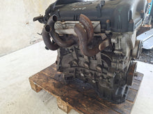 Laden Sie das Bild in den Galerie-Viewer, Motor Hyundai Kia G4FC 1.6 115PS 150TKm Benzin Engine Unkomplett