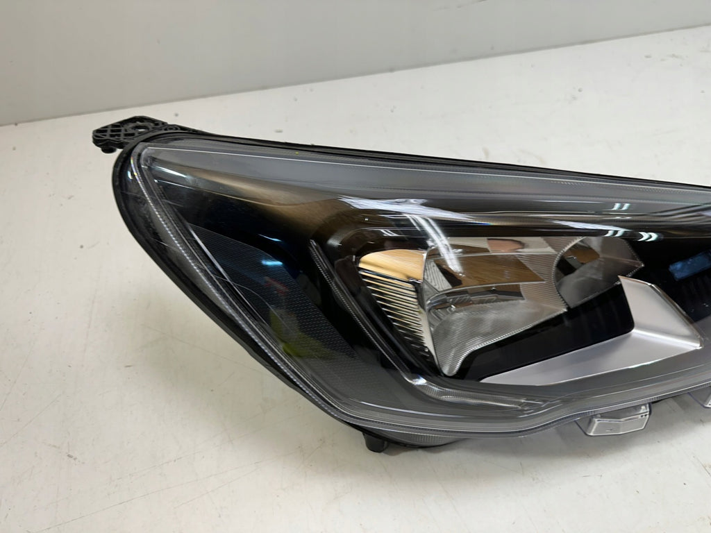Frontscheinwerfer Ford Focus LED Rechts Scheinwerfer Headlight SCH5517752295ap