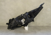 Laden Sie das Bild in den Galerie-Viewer, Frontscheinwerfer Mazda II BBM551030 Xenon Rechts Scheinwerfer Headlight