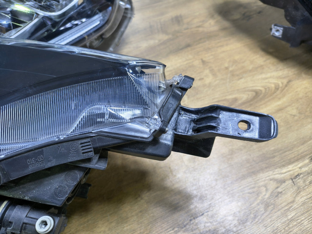 Frontscheinwerfer Toyota Yaris Cross OD-310 Rechts Scheinwerfer Headlight SCH7626484381rn