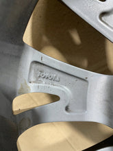 Laden Sie das Bild in den Galerie-Viewer, 1x Alufelge 15 Zoll 5.0" 4x100 CMS1007J Toyota Yaris Rim Wheel FEL8959995154lh