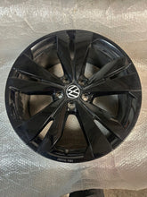 Load image into Gallery viewer, 1x Alufelge 18 Zoll 14B071499A VW Passat B8 Rim Wheel FEL6530242742tv