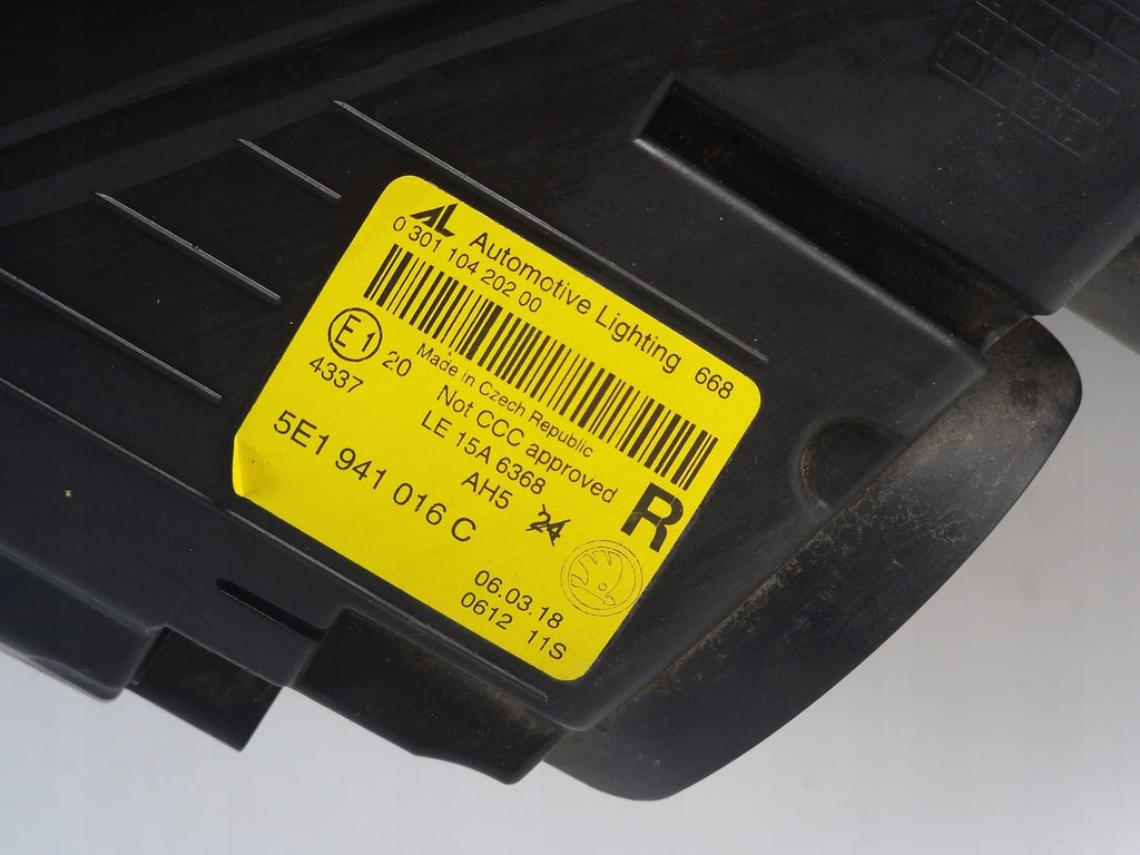 Frontscheinwerfer Skoda Octavia III 5E1941016C Rechts Scheinwerfer Headlight SCH8998519962xg