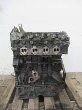 Laden Sie das Bild in den Galerie-Viewer, Motor Renault Trafic M9R786 2.0 DCI 215TKm 2013 Diesel Engine Unkomplett