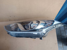 Laden Sie das Bild in den Galerie-Viewer, Frontscheinwerfer Hyundai I30 92101A6060 Links Scheinwerfer Headlight SCH4468073928fe