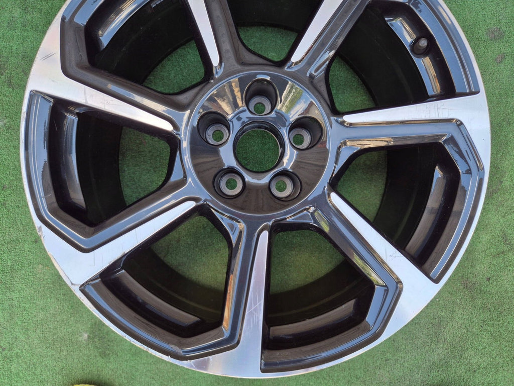 1x Alufelge 19 Zoll 5x112 83A601025BB Audi Q3 Rim Wheel FEL7847625260lk