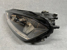 Laden Sie das Bild in den Galerie-Viewer, Frontscheinwerfer VW Sportsvan 517941751B 90056238 Xenon Links Headlight