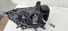Laden Sie das Bild in den Galerie-Viewer, Frontscheinwerfer Mitsubishi Outlander II 8301C4-12 Xenon Rechts Headlight