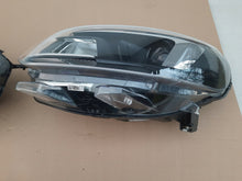 Load image into Gallery viewer, Frontscheinwerfer Opel Zafira Life 9832836480 Xenon Rechts oder Links