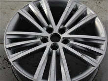 Laden Sie das Bild in den Galerie-Viewer, 1x Alufelge 19 Zoll 7.0&quot; 5x112 43ET 565601025R 565601025B Skoda Kodiaq Rim Wheel