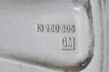 Laden Sie das Bild in den Galerie-Viewer, 1x Alufelge 16 Zoll 6.5&quot; 5x110 37ET Glanz Silber 13260605 Opel Zafira Meriva B