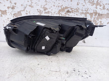 Laden Sie das Bild in den Galerie-Viewer, Frontscheinwerfer Opel Zafira Vivaro C 9832836480 Xenon Rechts Headlight SCH3820937218sl