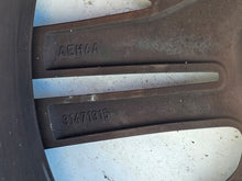 Load image into Gallery viewer, 1x Alufelge 19 Zoll 8.0&quot; 5x108 42ET 31471314 Volvo S60 V60 Rim Wheel