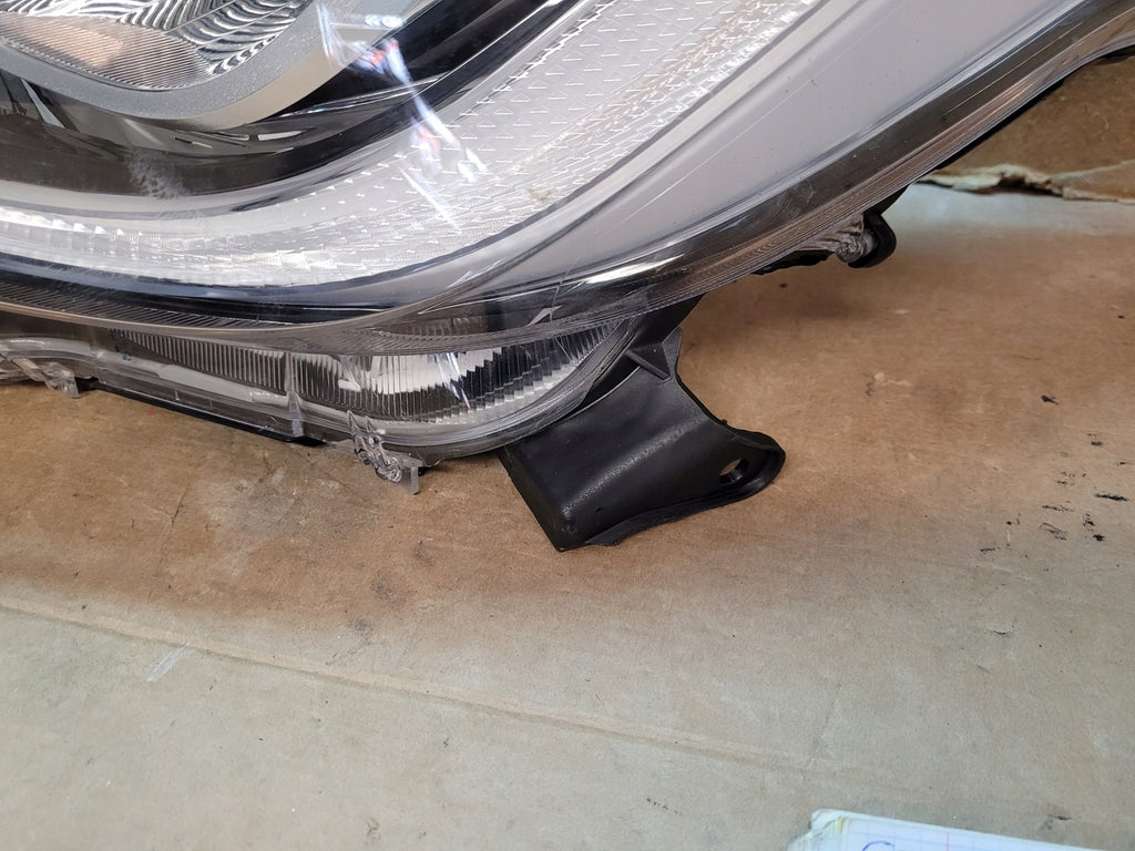 Frontscheinwerfer Toyota Yaris Links Scheinwerfer Headlight