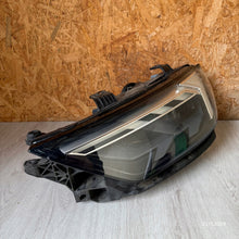 Laden Sie das Bild in den Galerie-Viewer, Frontscheinwerfer Audi A1 Ein Satz Scheinwerfer Headlight SCH1818707669zg