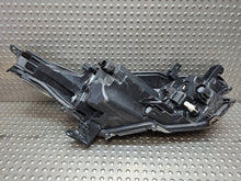 Laden Sie das Bild in den Galerie-Viewer, Frontscheinwerfer Toyota Yaris EUK0-6 Links Scheinwerfer Headlight SCH6882976120sy