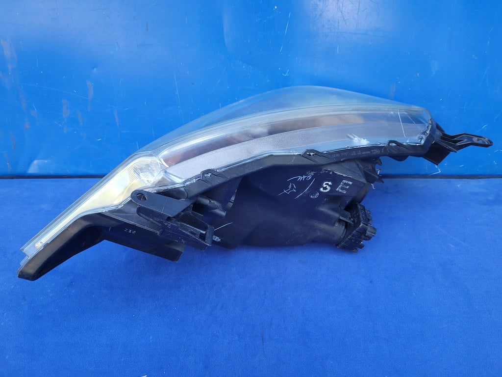 Frontscheinwerfer Toyota Yaris Rechts Scheinwerfer Headlight SCH6758654345dm