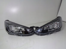 Load image into Gallery viewer, Frontscheinwerfer Ford Focus MX7B-13E015-CC LED Ein Stück (Rechts oder Links)