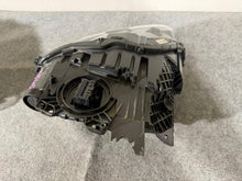 Laden Sie das Bild in den Galerie-Viewer, Frontscheinwerfer Porsche Taycan 9J1941031F LED Links Scheinwerfer Headlight SCH9659998983lj