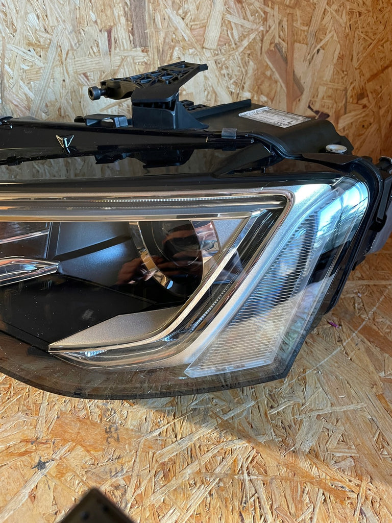 Frontscheinwerfer Audi A5 8T0941005C Xenon Ein Stück (Rechts oder Links) SCH5505951972qy