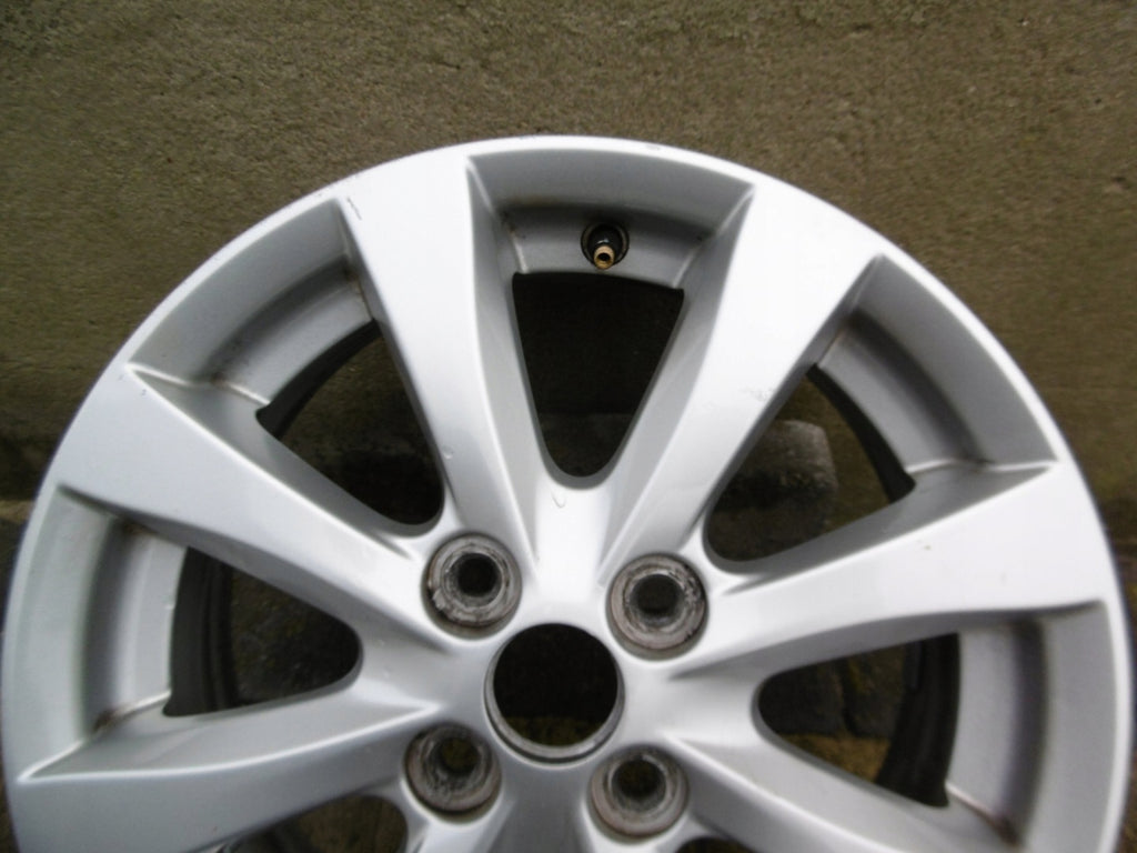 1x Alufelge 15 Zoll 5.0" 4x100 46ET Mitsubishi Space Star Rim Wheel FEL8908677768ys