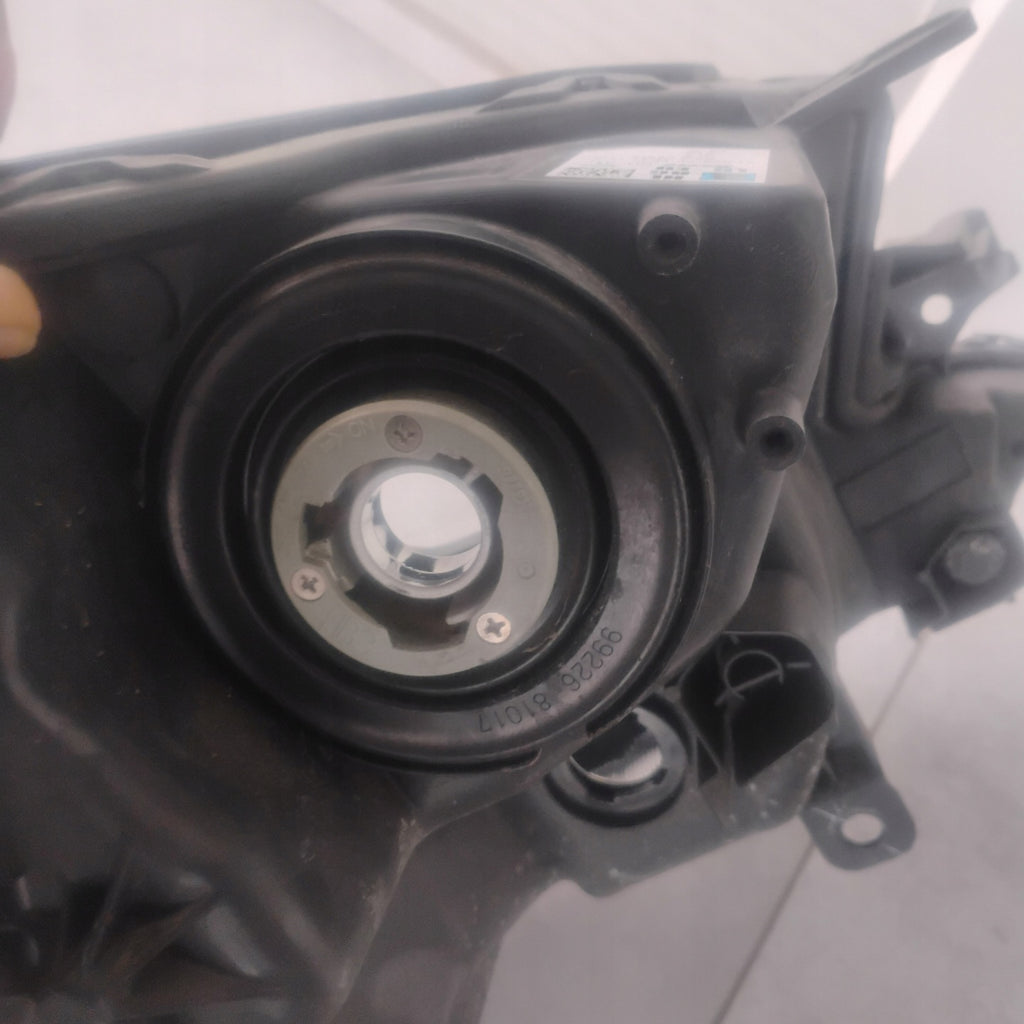 Frontscheinwerfer Toyota Aygo X 29316 Links Scheinwerfer Headlight SCH2987441921km