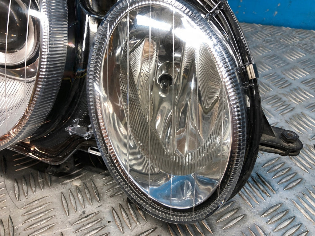 Frontscheinwerfer Mercedes-Benz W211 Xenon Rechts Scheinwerfer Headlight
