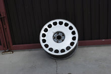 Load image into Gallery viewer, 1x Alufelge 16 Zoll 7.5&quot; 5x112 4D0601025S Audi A8 Rim Wheel