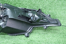 Laden Sie das Bild in den Galerie-Viewer, Frontscheinwerfer Honda Logo Space Star 8301D445 Links Scheinwerfer Headlight SCH8979890045lr