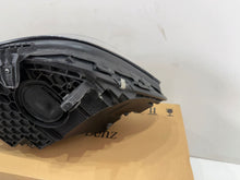 Laden Sie das Bild in den Galerie-Viewer, Frontscheinwerfer Mercedes-Benz A2069063903 Links Scheinwerfer Headlight SCH7867393614vj