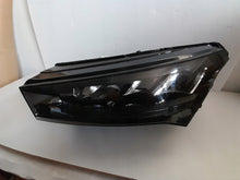 Laden Sie das Bild in den Galerie-Viewer, Frontscheinwerfer Skoda Enyaq 5LB941015F LED Links Scheinwerfer Headlight